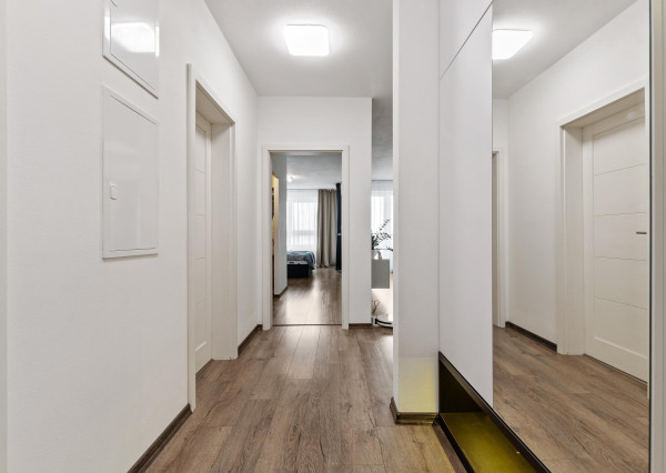 Na predaj 2-izbový byt s nadštandartnou výmerou a s vlastným parkovacím státim