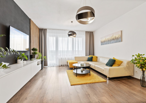 Na predaj 2-izbový byt s nadštandartnou výmerou a s vlastným parkovacím státim