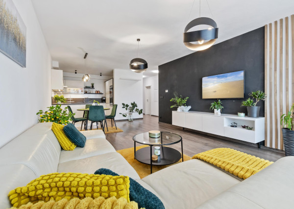 Na predaj 2-izbový byt s nadštandartnou výmerou a s vlastným parkovacím státim