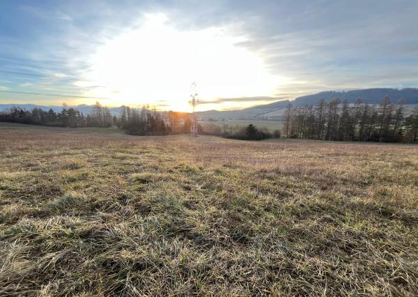 Wealth Group | ponúka na predaj slnečný pozemok ,, Kľače - okr.Žilina 