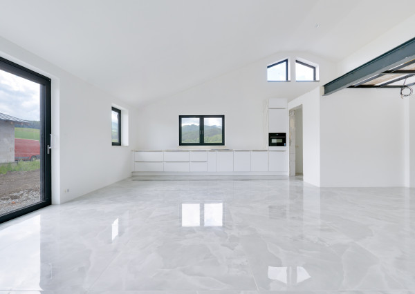 Na predaj 3 moderné nízkoenergetické rodinné domy v obci Valča