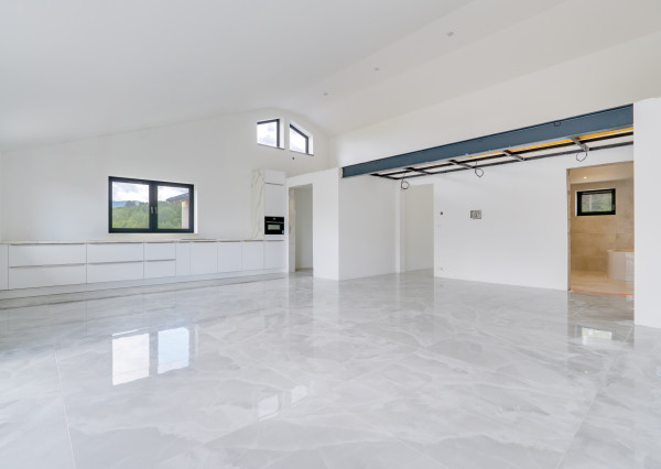 Na predaj 3 moderné nízkoenergetické rodinné domy v obci Valča