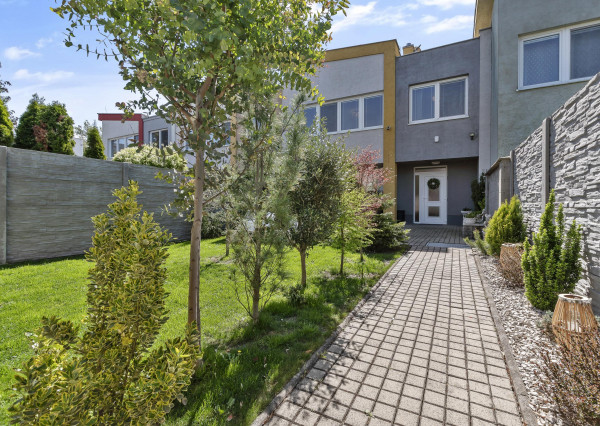 SENEC- NA PREDAJ 4.izb. rekreačná chata, Slnečné jazerá JUH