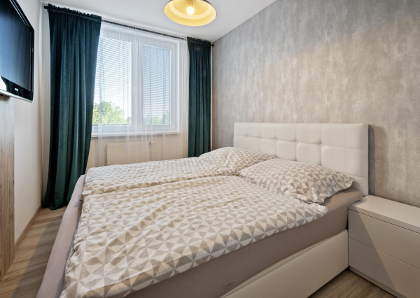 Krásny moderný 2-izbový byt v novostavbe s parkovacím státim na predaj – Slovenský Grob