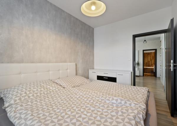 Krásny moderný 2-izbový byt v novostavbe s parkovacím státim na predaj – Slovenský Grob