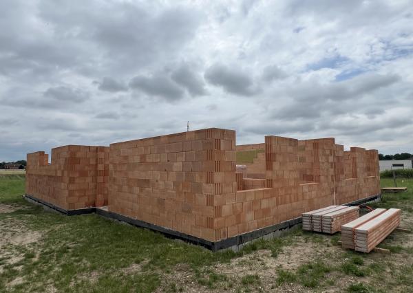 REZERVOVANÉ - Na predaj moderný 4-izbový rodinný dom s tepelným čerpadlom v obci Jablonec