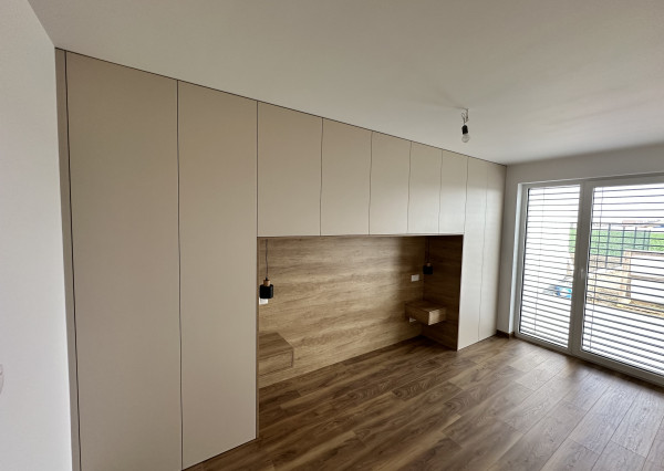 Na predaj moderný 4-izbový rodinný dom s tepelným čerpadlom v obci Jablonec