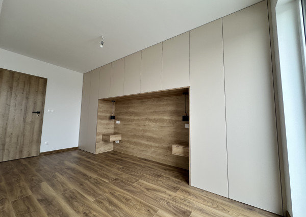 Na predaj moderný 4-izbový rodinný dom s tepelným čerpadlom v obci Jablonec