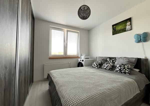 Wealth Group | Exkluzívne ponúka 3-izbový 71,2 m2 - tehlový byt s garážou, vlastnou záhradou - Šalgočka, okr.Galanta