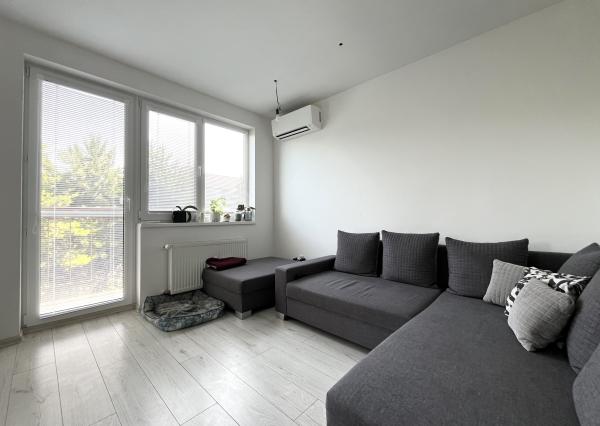 Wealth Group | Exkluzívne ponúka 3-izbový 71,2 m2 - tehlový byt s garážou, vlastnou záhradou - Šalgočka, okr.Galanta