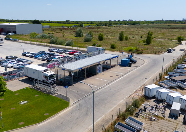 Na predaj zabehnutá samoobslušná autoumývarka