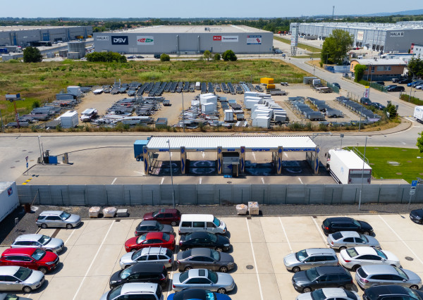 Na predaj zabehnutá samoobslušná autoumývarka