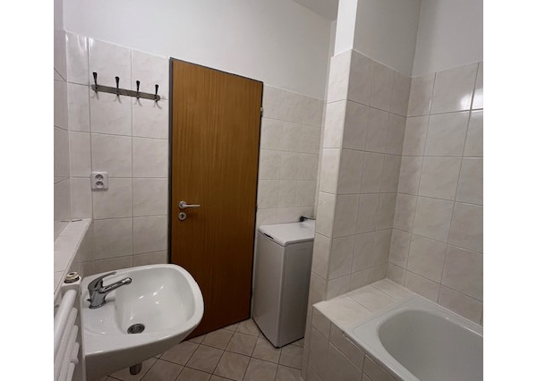 Prenájom 1 izbový byt v Senci