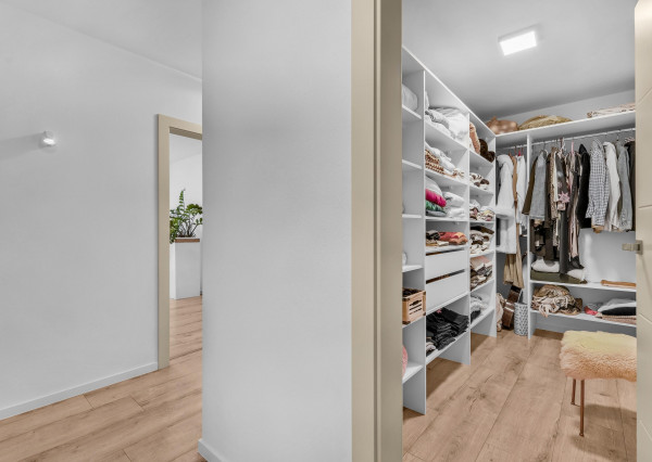 NA PREDAJ unikátny, samostatný 4-iz Rodinný dom priamo v DS