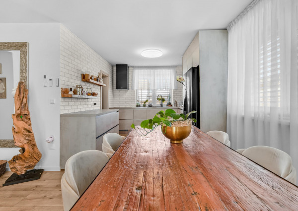 NA PREDAJ unikátny, samostatný 4-iz Rodinný dom priamo v DS