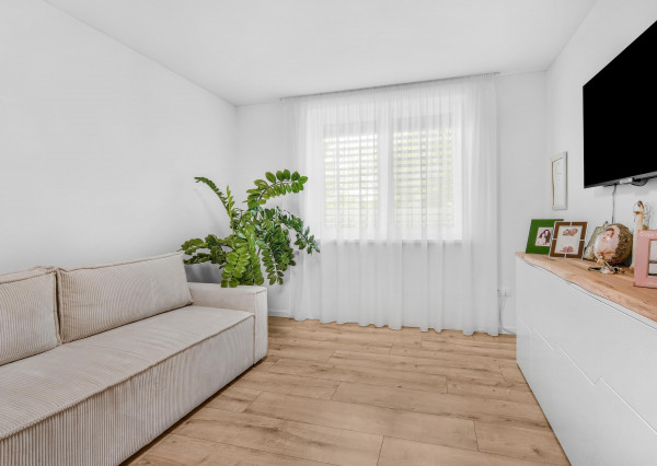 NA PREDAJ unikátny, samostatný 4-iz Rodinný dom priamo v DS