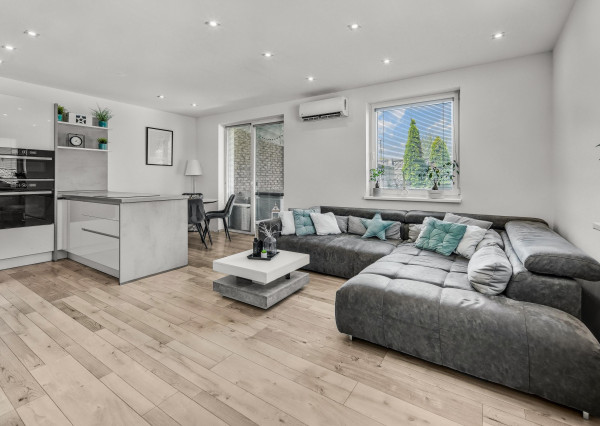 Moderný 3-izbový byt s krásnou záhradou a súkromím v Hrubom Šúri na predaj