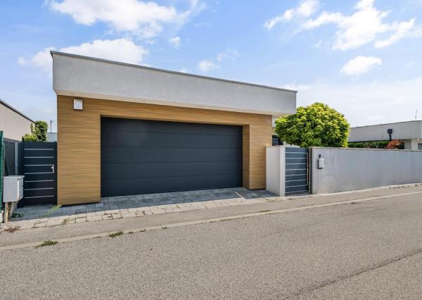 Senec (časť Malý Biel) - na predaj nadštandardný 4 izbový RD v tichej lokalite, s otvorenou galériou