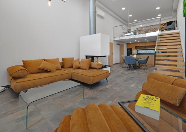 Senec (časť Malý Biel) - na predaj nadštandardný 4 izbový RD v tichej lokalite, s otvorenou galériou