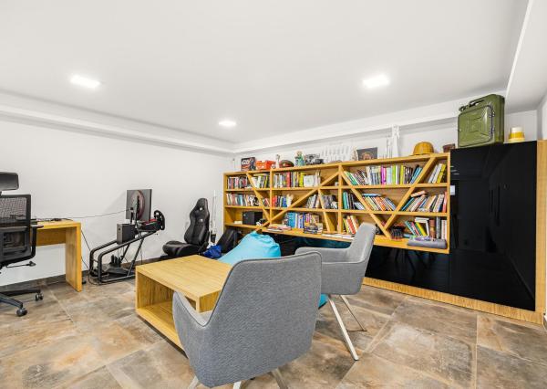 Senec (časť Malý Biel) - na predaj nadštandardný 4 izbový RD v tichej lokalite, s otvorenou galériou