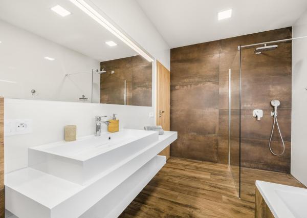 Senec (časť Malý Biel) - na predaj nadštandardný 4 izbový RD v tichej lokalite, s otvorenou galériou