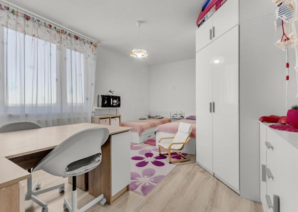 Slnečný 3-izbový byt s výhľadom na Karpaty v Slovenskom Grobe