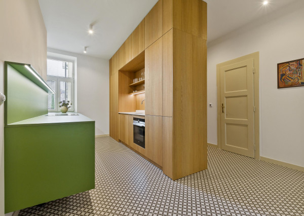 REZERVOVANÉ! Na PREDAJ: 3 izbový dizajnový byt (104 m2) s dušou v Starom Meste – Heydukova, Bratislava