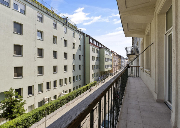 REZERVOVANÉ! Na PREDAJ: 3 izbový dizajnový byt (104 m2) s dušou v Starom Meste – Heydukova, Bratislava