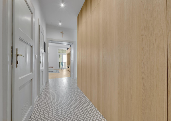 REZERVOVANÉ! Na PREDAJ: 3 izbový dizajnový byt (104 m2) s dušou v Starom Meste – Heydukova, Bratislava