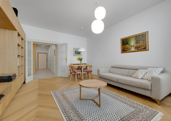 REZERVOVANÉ! Na PREDAJ: 3 izbový dizajnový byt (104 m2) s dušou v Starom Meste – Heydukova, Bratislava