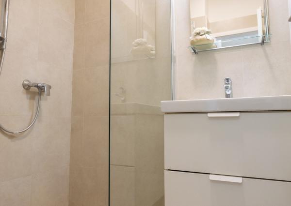 Šikovná investícia alebo budúci rodinný domov? Na PREDAJ 3-izbový byt, 82 m2, Kukučínova, Bratislava Nové Mesto, ponúka oboje!