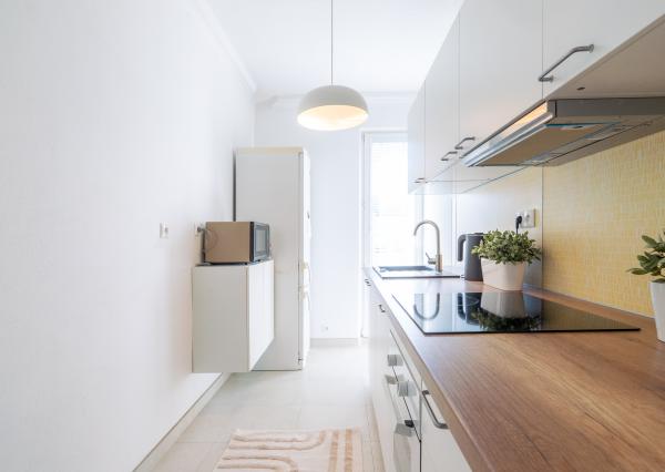 Šikovná investícia alebo budúci rodinný domov? Na PREDAJ 3-izbový byt, 82 m2, Kukučínova, Bratislava Nové Mesto, ponúka oboje!