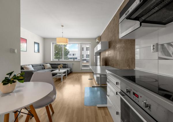 Na predaj 2-izbový byt s terasou v centre Senca – Lichnerova ulica