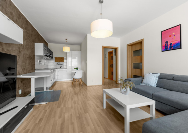 Na predaj 2-izbový byt s terasou v centre Senca – Lichnerova ulica