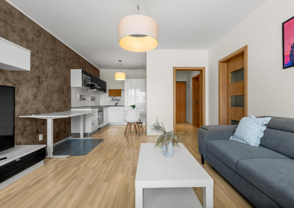 Na predaj 2-izbový byt s terasou v centre Senca – Lichnerova ulica