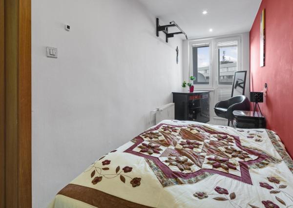 Priestranný 3-izbový byt v Senci na predaj, Kysucká ulica