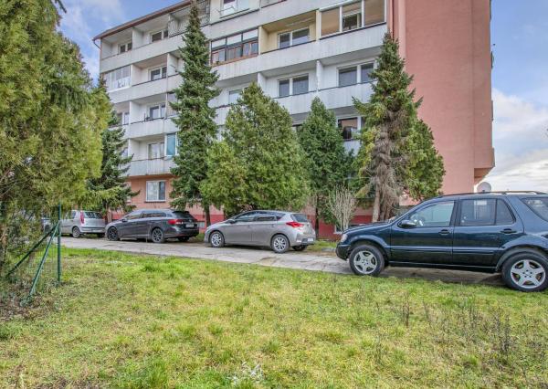 Priestranný 3-izbový byt v Senci na predaj, Kysucká ulica