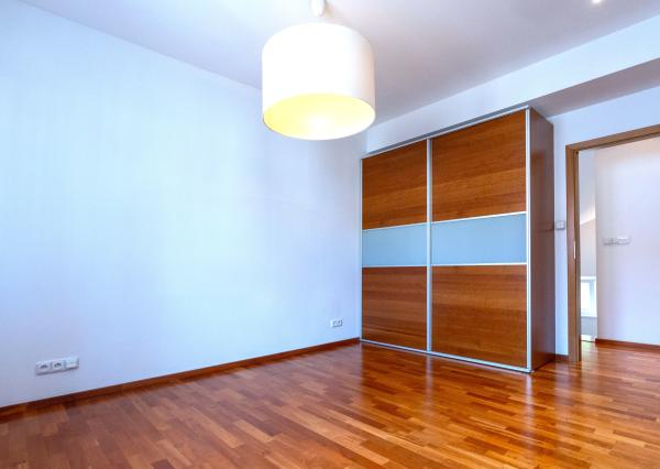 Exkluzívne na PREDAJ: Priestranný 4-podlažný rodinný dom (183 m2) v obľúbenej lokalite Ľudová štvrť, Pohronská ulica, Bratislava – Nové Mesto