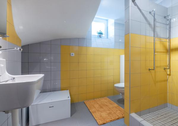 Exkluzívne na PREDAJ: Priestranný 4-podlažný rodinný dom (183 m2) v obľúbenej lokalite Ľudová štvrť, Pohronská ulica, Bratislava – Nové Mesto