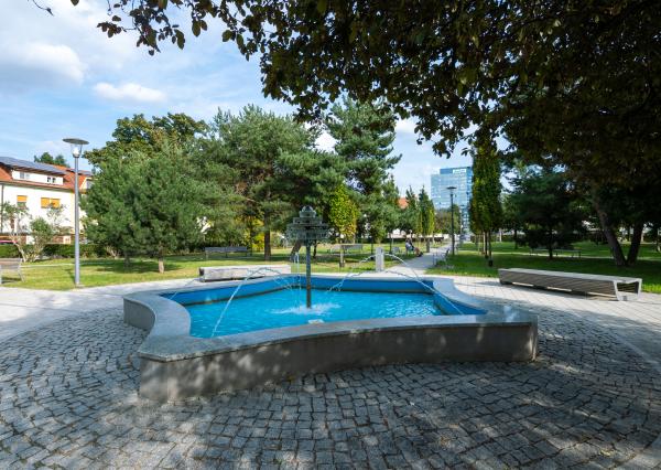 Exkluzívne na PREDAJ: Priestranný 4-podlažný rodinný dom (183 m2) v obľúbenej lokalite Ľudová štvrť, Pohronská ulica, Bratislava – Nové Mesto