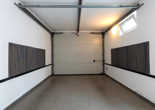 Exkluzívne na PREDAJ: Priestranný 4-podlažný rodinný dom (183 m2) v obľúbenej lokalite Ľudová štvrť, Pohronská ulica, Bratislava – Nové Mesto