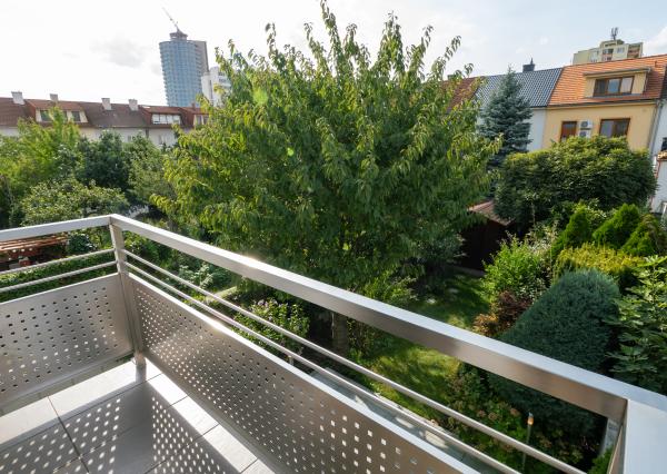 Exkluzívne na PREDAJ: Priestranný 4-podlažný rodinný dom (183 m2) v obľúbenej lokalite Ľudová štvrť, Pohronská ulica, Bratislava – Nové Mesto