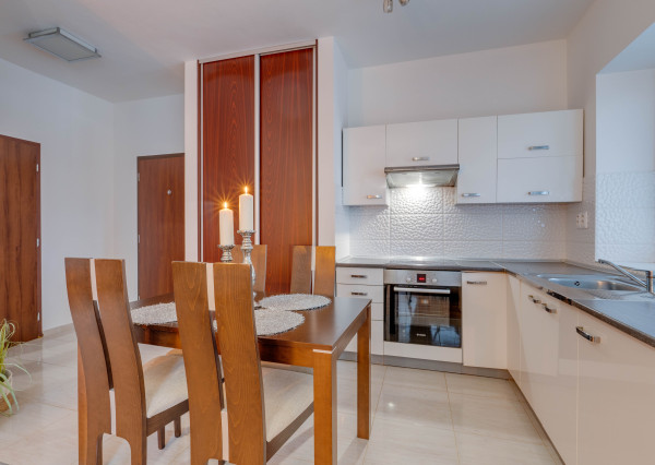 Na predaj 2 izbový byt v Senci