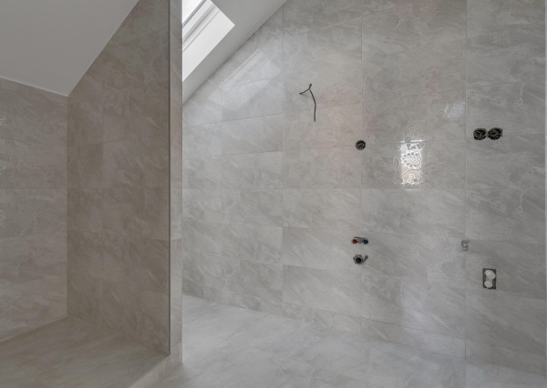 Na predaj 3-izbový rodinný dom s garážou v Kráľovej pri Senci