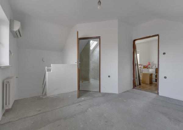 Na predaj 3-izbový rodinný dom s garážou v Kráľovej pri Senci