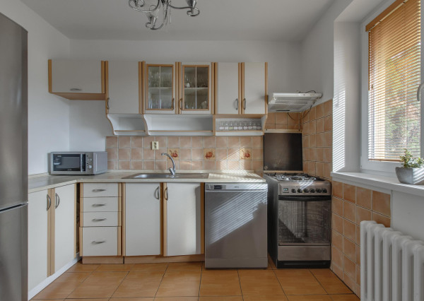 Na predaj 3-izbový rodinný dom s garážou v Kráľovej pri Senci