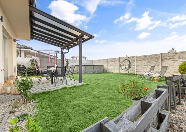 REZERVOVANÝ!!! Jelka, okr. GA – NA PREDAJ NOVOSTAVBA – nízko nákladový 3 izbový, tehlový rodinný dom