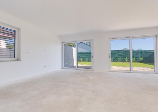 Tureň, okr. Senec – NA PREDAJ NOVOSTAVBA –  tehlový 4 izbový, samostatne stojací, nízkoenergetický rodinný dom