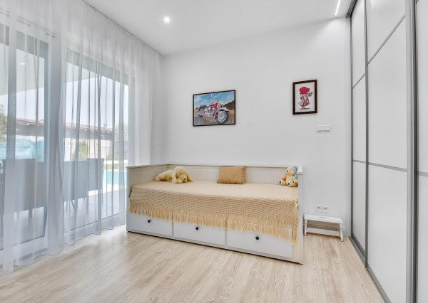 Na predaj krásny 4- izbový dom v Hrubej Borši