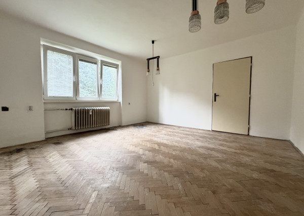 REZERVOVANÉ - Na predaj 3 izbový byt v tichej lokalite KNM